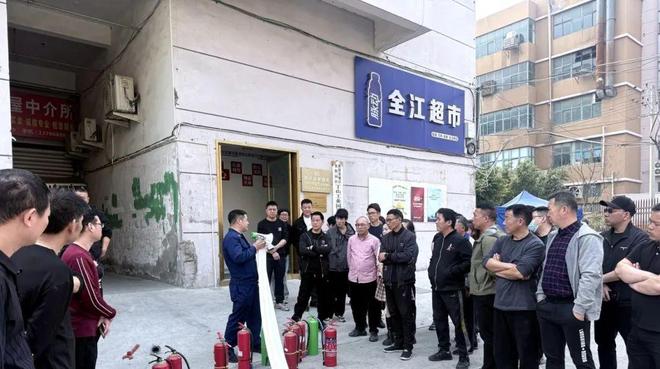 命令！龙湾全域铺开“三个三”应急实训护平安AG真人地址【火场逃生“三个三”】警铃
